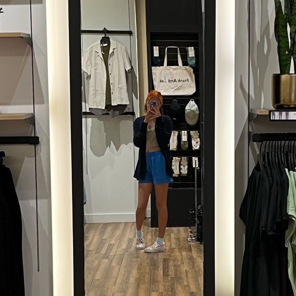 Meet your Posher, Moon - Picture 1 of 1